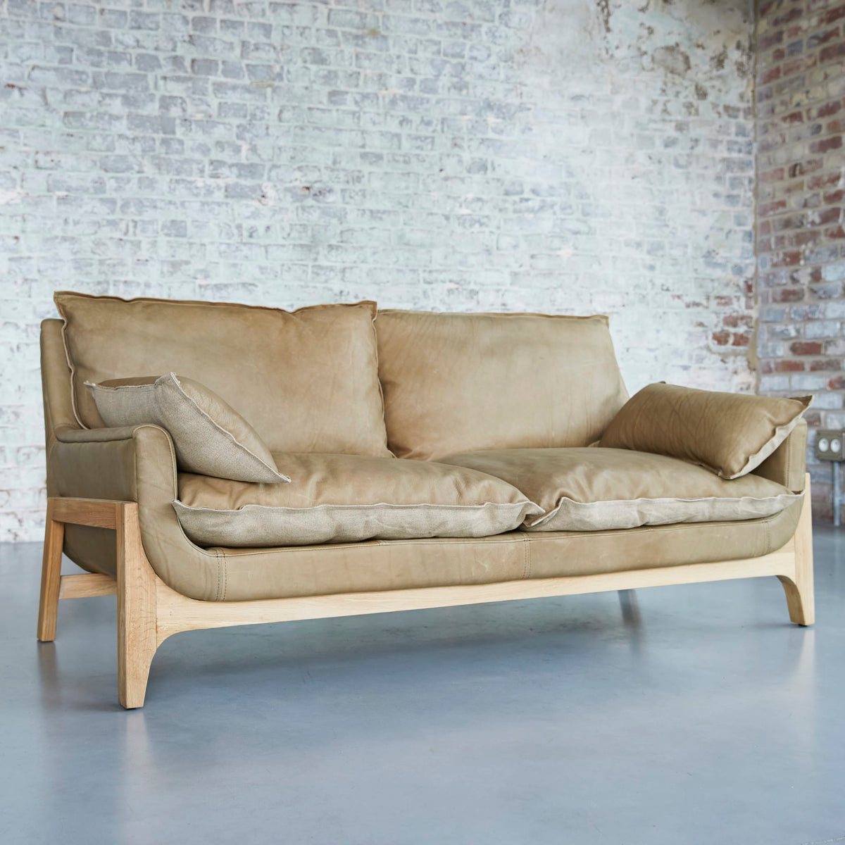 Woodnest - Solid Oak and Leather Cheyenne 2-Seat Sofa – image 8