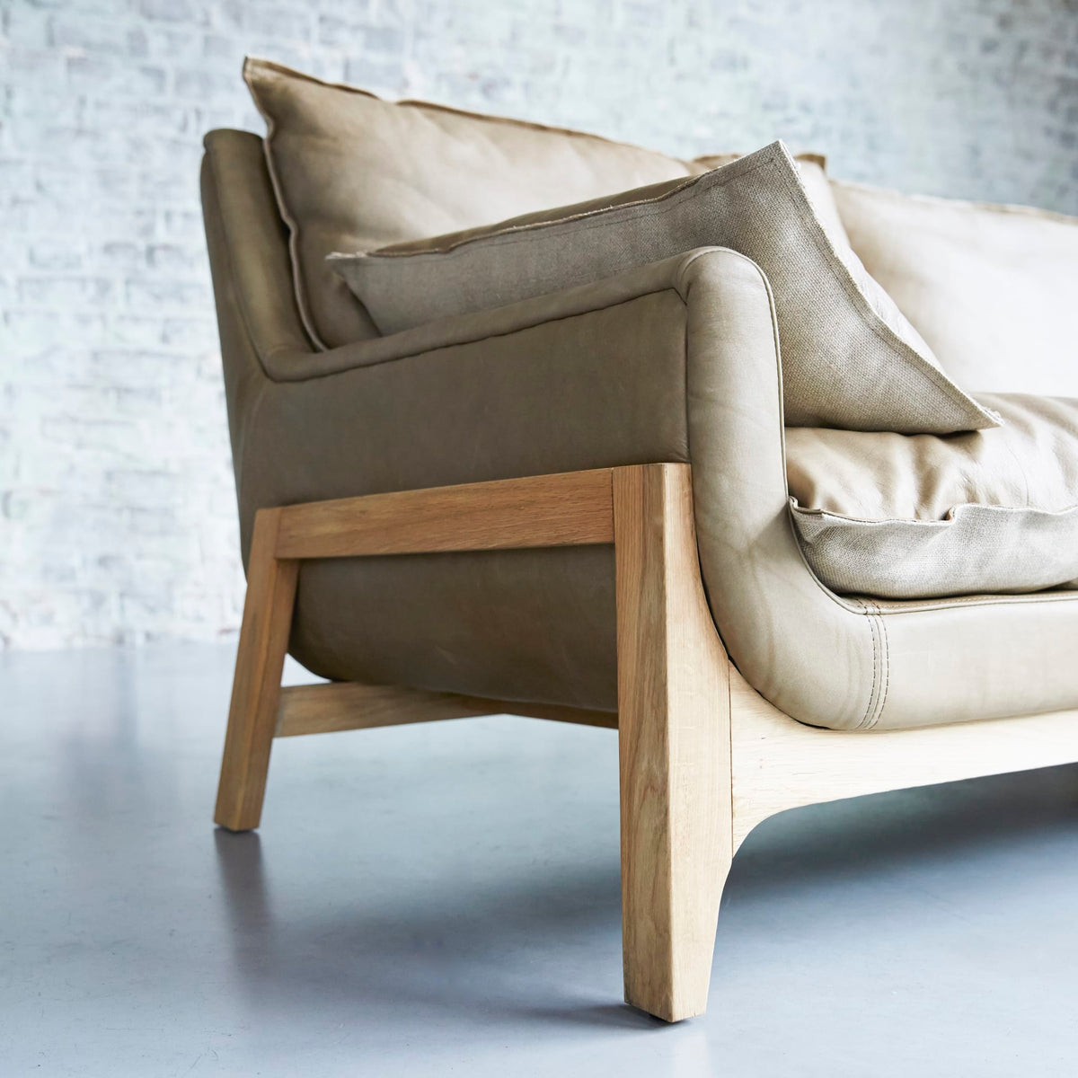 Woodnest - Solid Oak and Leather Cheyenne 2-Seat Sofa – image 5