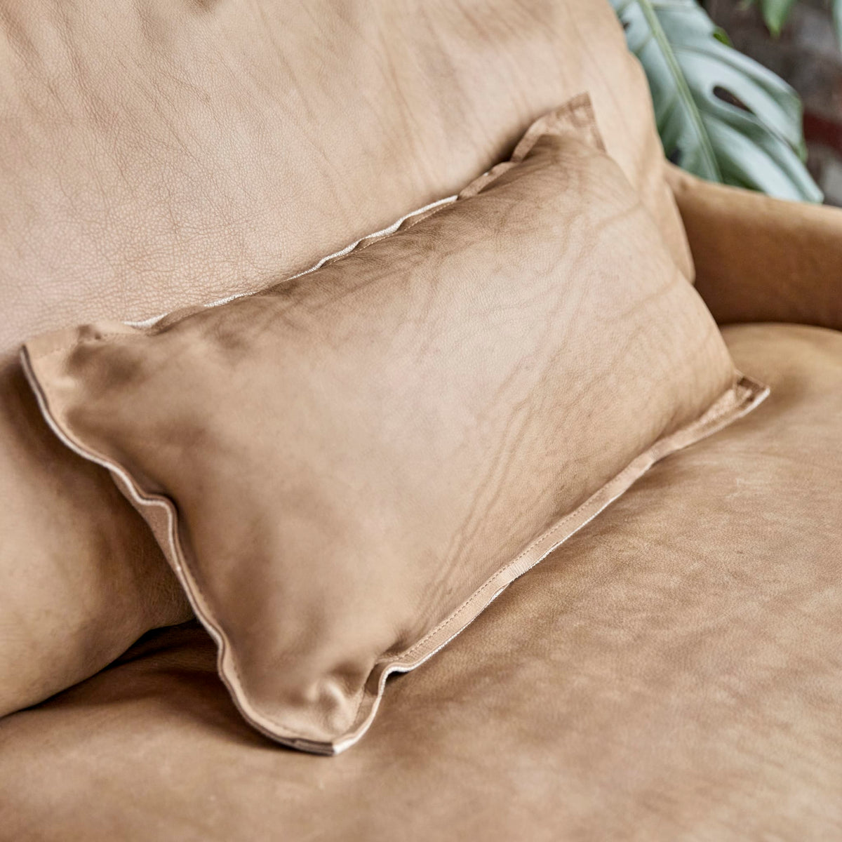 Woodnest - Solid Oak and Leather Cheyenne 3-Seat Sofa – image 4