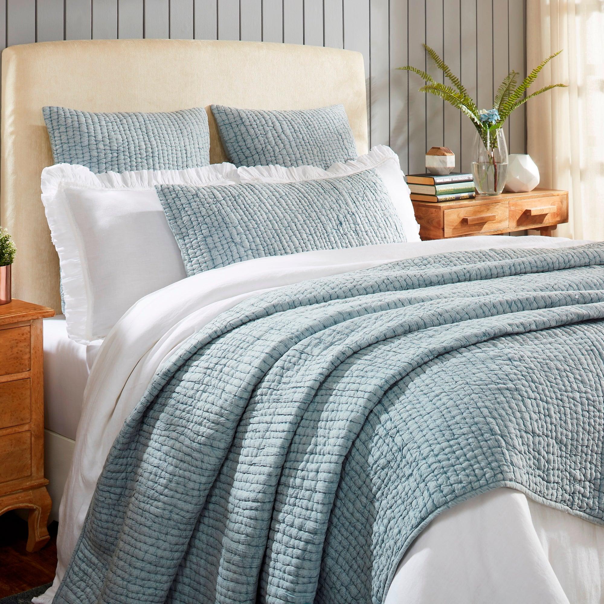 Bella Quilt - Sea Green Designs