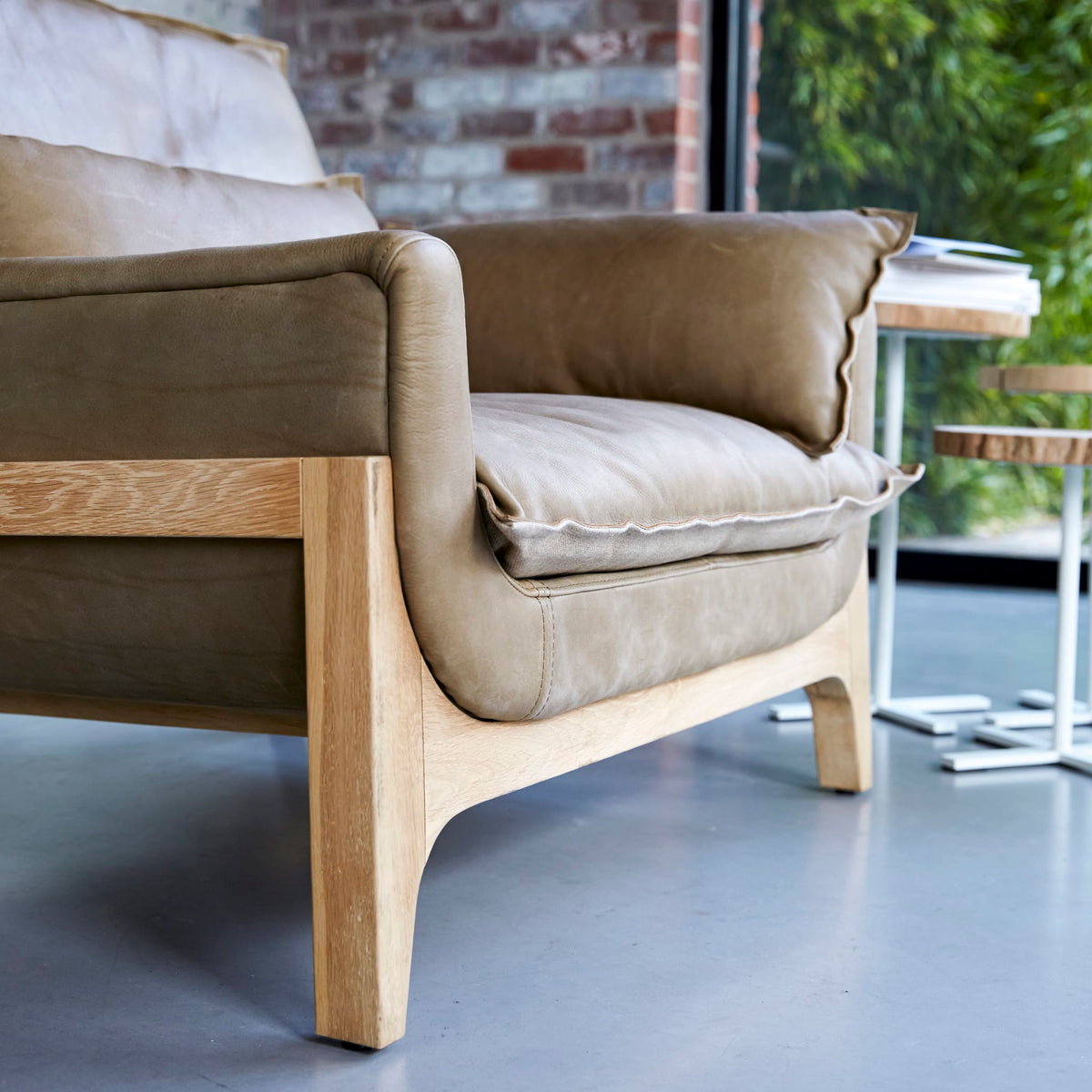 Woodnest - Solid Oak and Leather Cheyenne Armchair – image 4