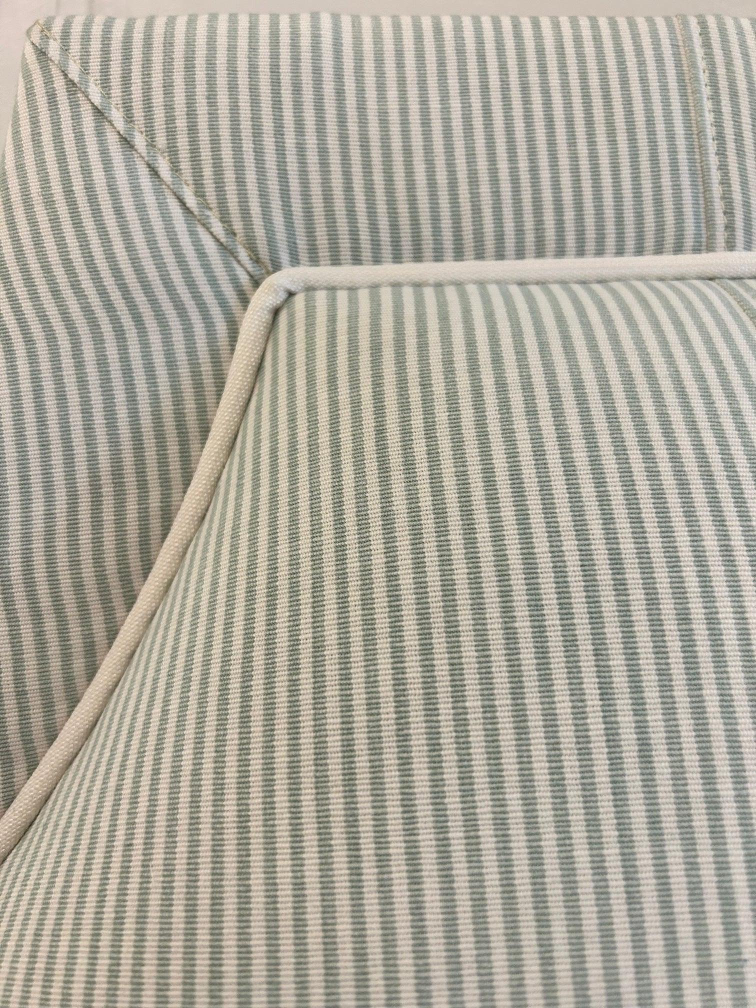Lainey Studio Z Queen Bed - Sea Green Designs